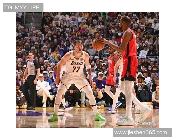 火箭队主帅塞弗洛沃批评球员表现，执教生涯最艰难一战